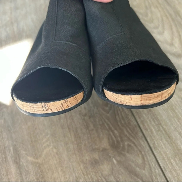 Eileen Fisher Black Pebbled Leather Open Toe Slingback Ankle Bootie - Picture 5 of 14